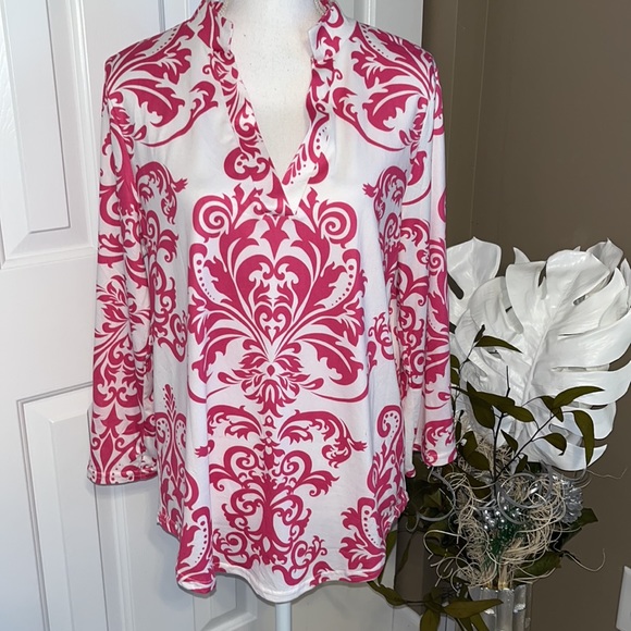 Beautiful Pink Tunic- Size Medium - Picture 2 of 4
